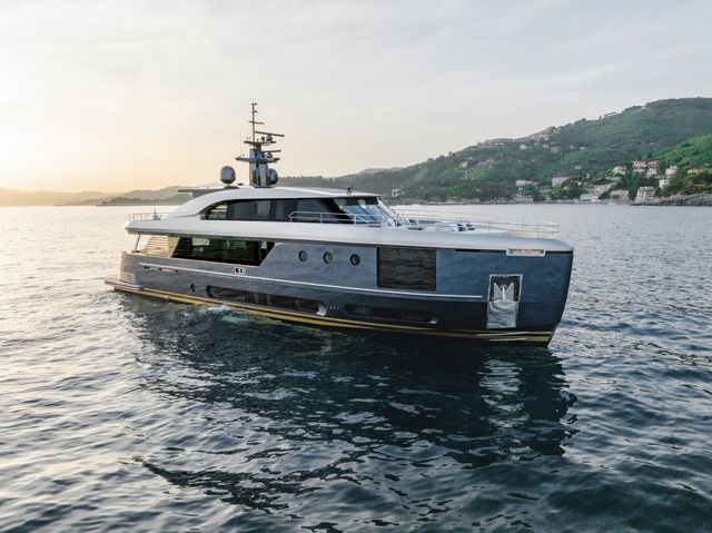 azimut yacht magellano 30m