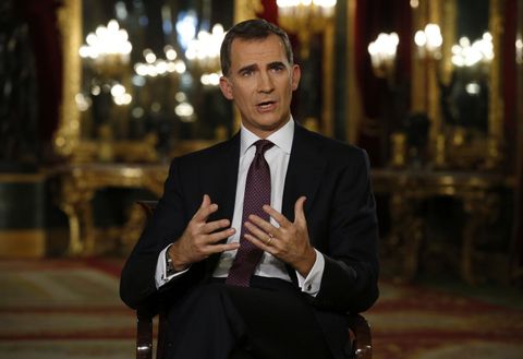 spain's king felipe vi delivers his annual christmas speech from the royal palace in madrid, thursday dec 24, 2015