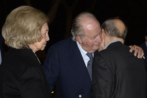 Don Juan Carlos y doña Sofía asisten al funeral de Plácido Arango