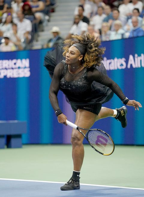 Servicio seriamente articulo Serena Williams: look deportivo y zapatillas de diamantes de Nike