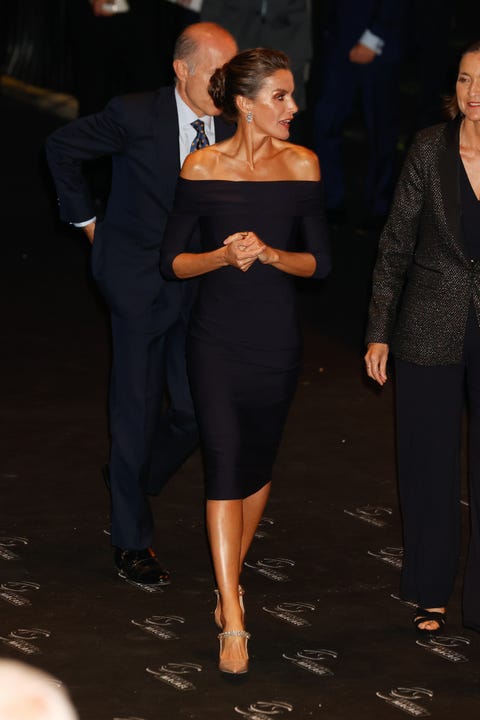 LETIZIA CON VESTIDO PALABRA DE HONOR AZUL letizia con vestido palabra de honor azul