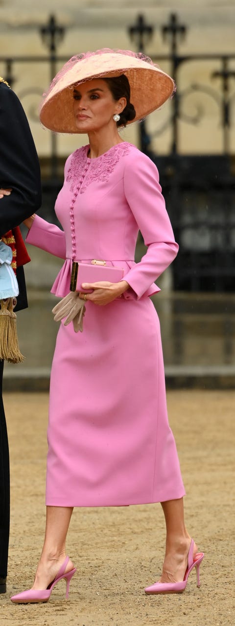 reina letizia coronacion de carlos iii