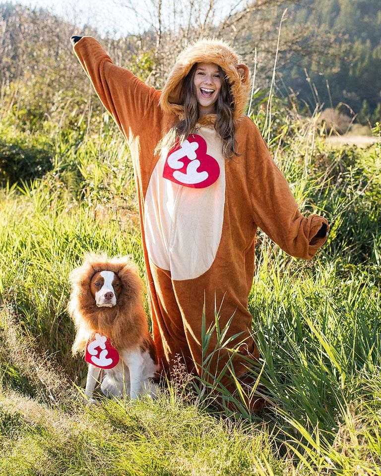 owner and dog matching costumes