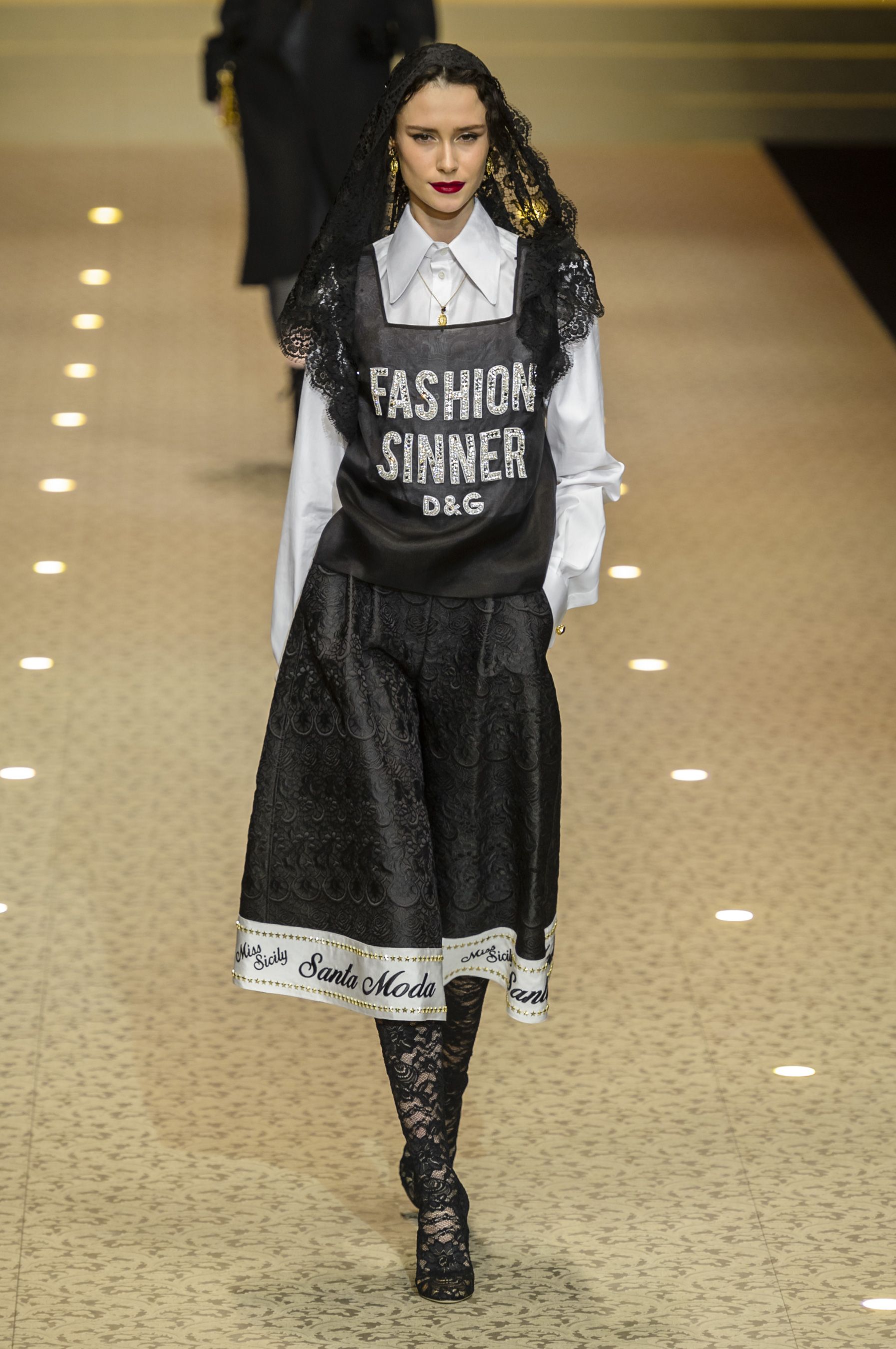 Dolce \u0026 Gabbana Runway at Milan Fashion 