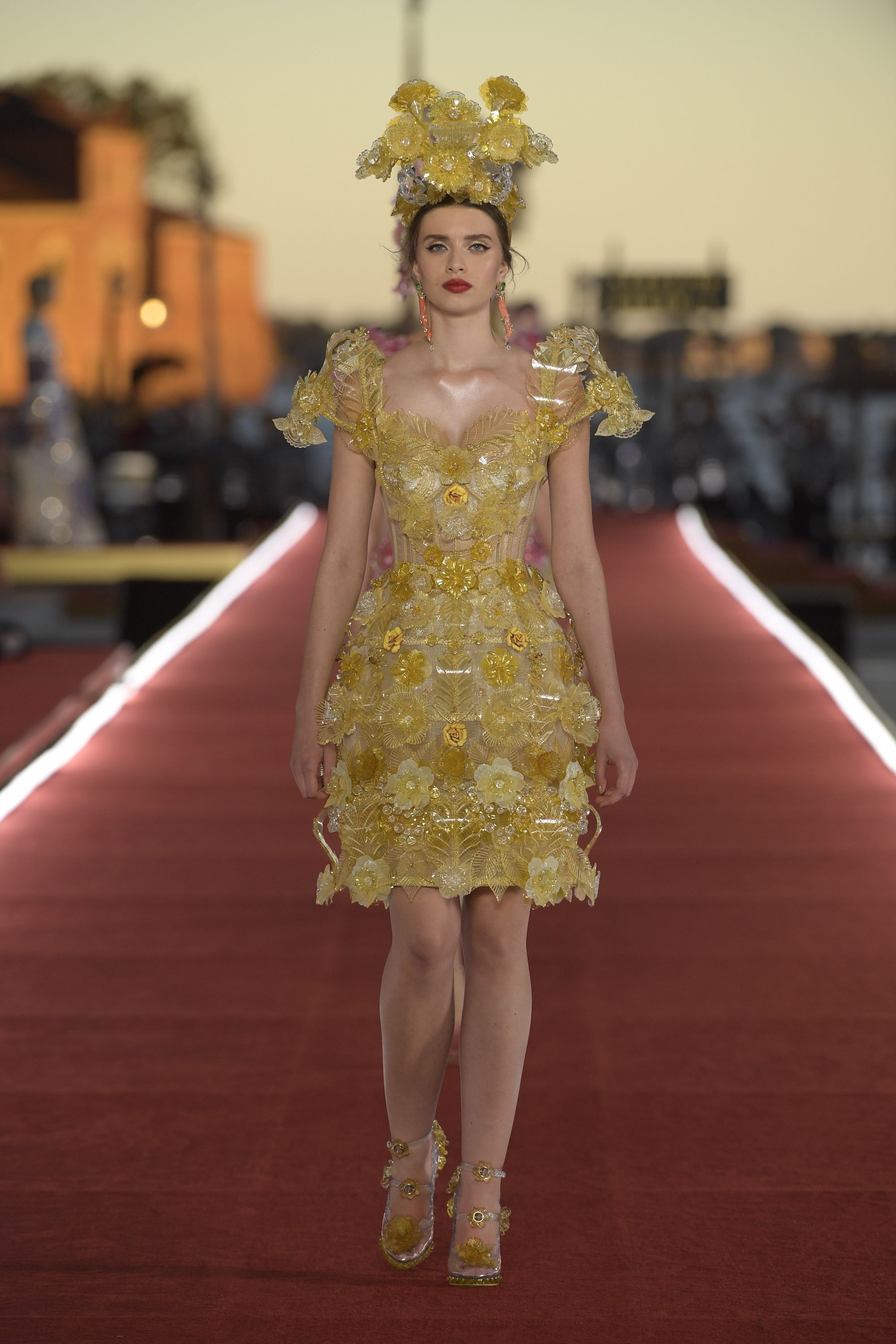 Automatisering Niende Seneste nyt Inside Dolce & Gabbana's 2021 Alta Moda Show in Venice