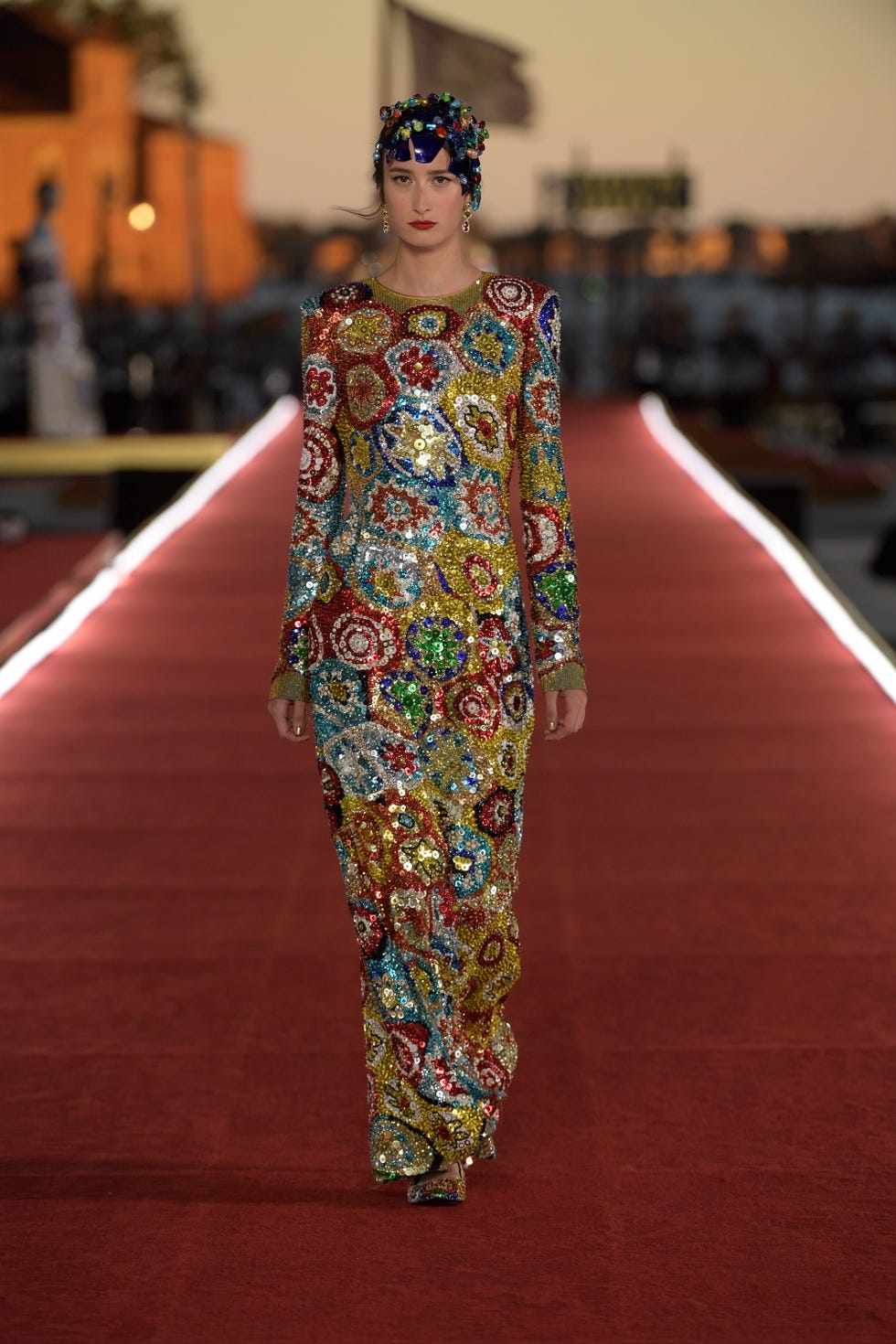 https://hips.hearstapps.com/hmg-prod.s3.amazonaws.com/images/dolce-gabbana-altamoda-venezia2021-runway-4-jpg-1630345290.jpg?crop=1xw:1xh;center,top&resize=980:*