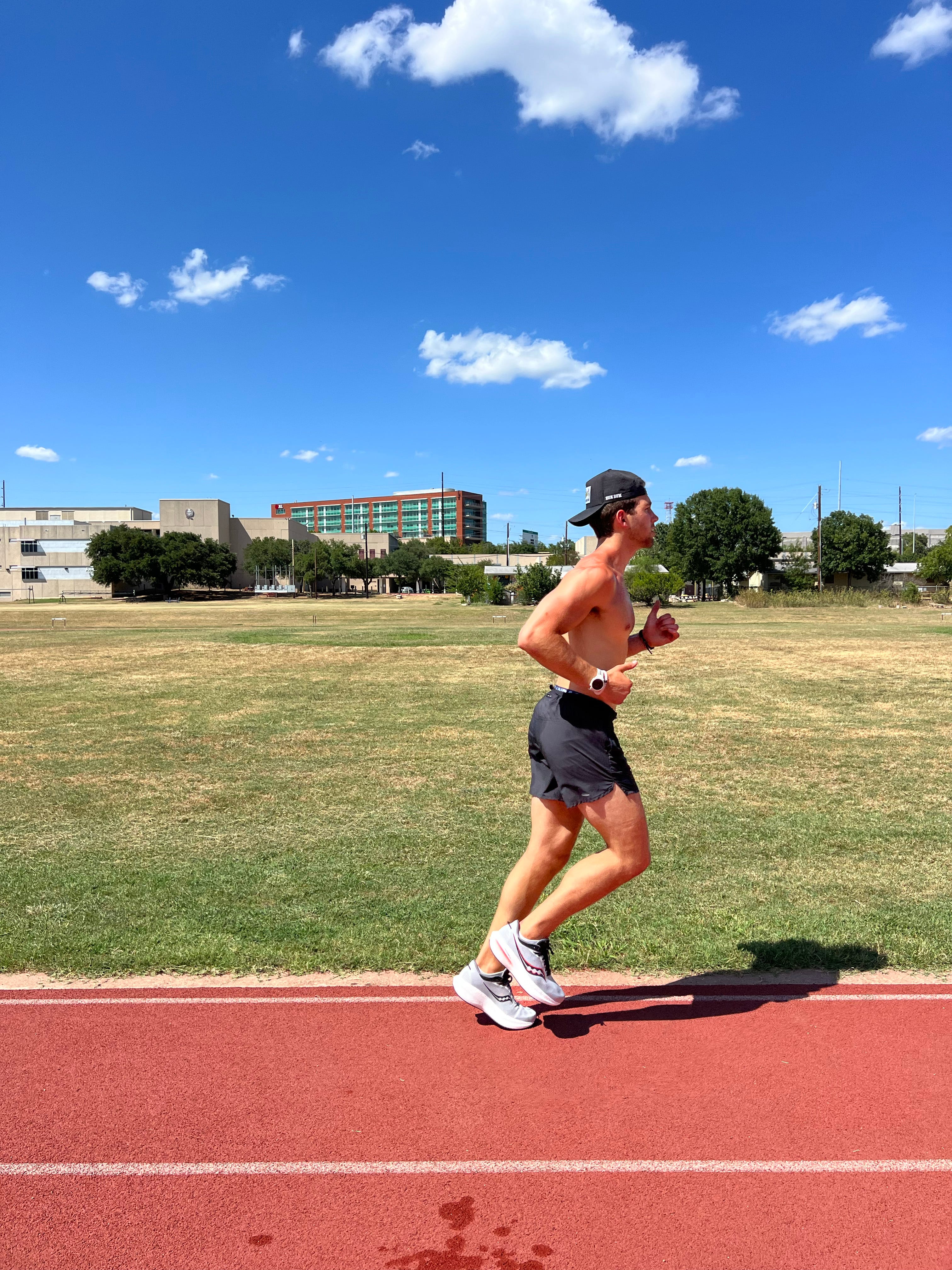 24-Year-Old Runner, Personal Trainer Suffers Cardiac Arrest After 5:15 Mile