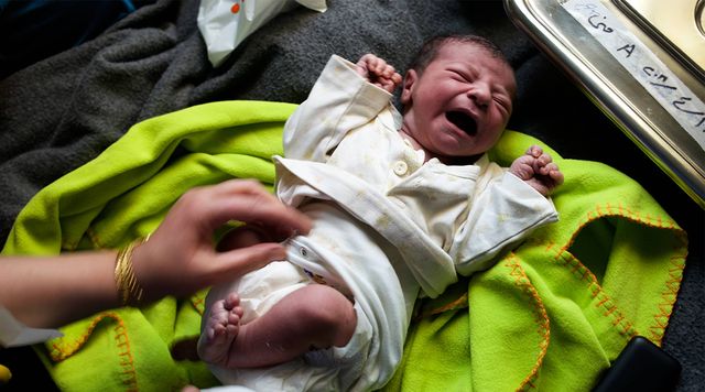 世界中のお母さんと赤ちゃんの命と健康が危ない！「安全な出産キット」を届けて命をつなごう
