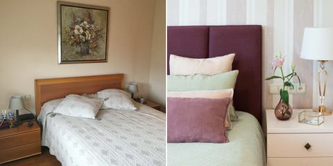 dormitorio con papel pintado a rayas y cabecero tapizado en color berenjena