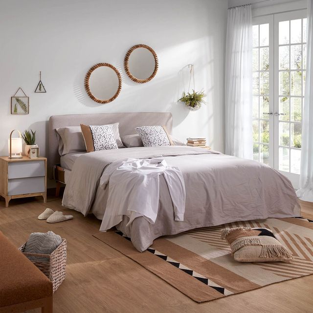 dormitorio con decoración de estilo natural