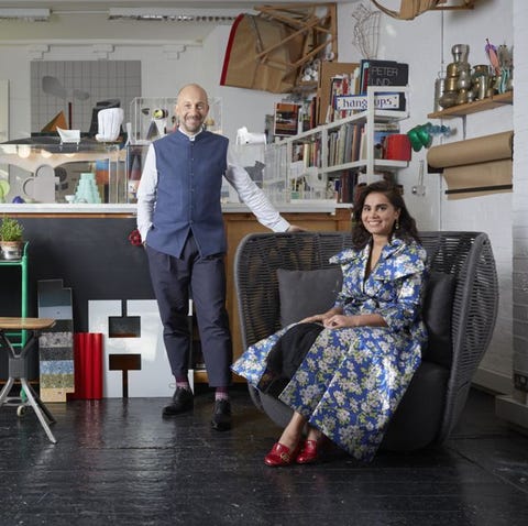Doshi Levien Portrait of Nipa Doshi and Jonathan Levien in studio