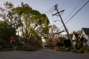 https://hips.hearstapps.com/hmg-prod.s3.amazonaws.com/images/downed-power-line-leans-over-a-street-in-cedar-rapids-iowa-news-photo-1597936748.jpg?crop=1.00xw:0.753xh;0,0.145xh&resize=300:*