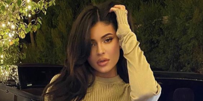 Kylie Jenner Just Ditched Her Mini Dresses & Bikinis For An Office-Appropriate Outfit