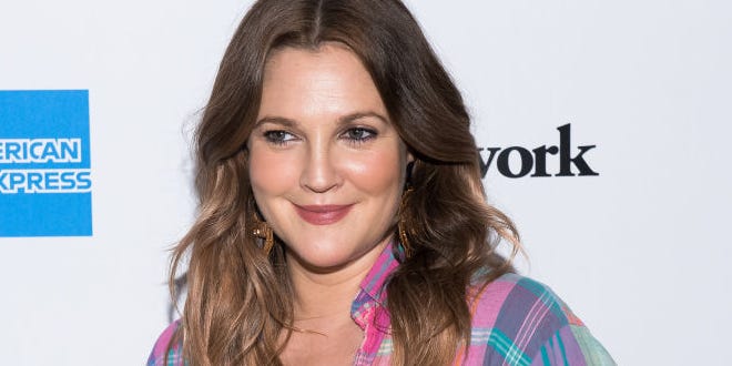 Drew Barrymore Says These Anti-Aging Face Oils