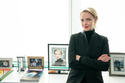 the dropout    “flower of life”   episode 105    with the walgreens deadline looming, elizabeth and sunny scramble to find solutions to their technological failures ian is drawn into elizabeth’s lawsuit against richard elizabeth holmes amanda seyfried, shown photo by beth dubberhulu