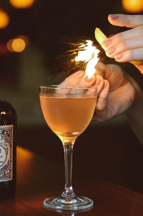 Drink, Alcoholic beverage, Alcohol, Distilled beverage, Liqueur, Champagne stemware, Classic cocktail, Hand, Corpse reviver, Bottle, Drink, Alcoholic beverage, Alcohol, Distilled beverage, Liqueur, Champagne stemware, Classic cocktail, Hand, Corpse reviver, Bottle,