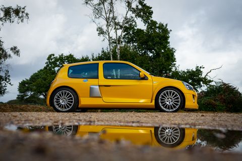 You Heard About the Ridiculous Renault Clio V-6 True