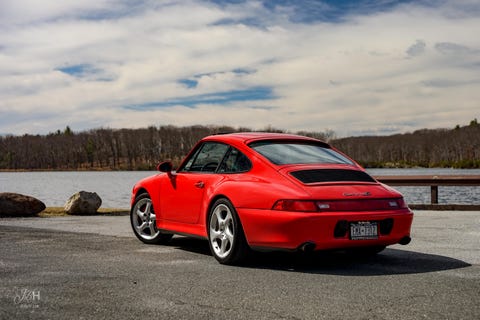 Porsche 911 993 generation red