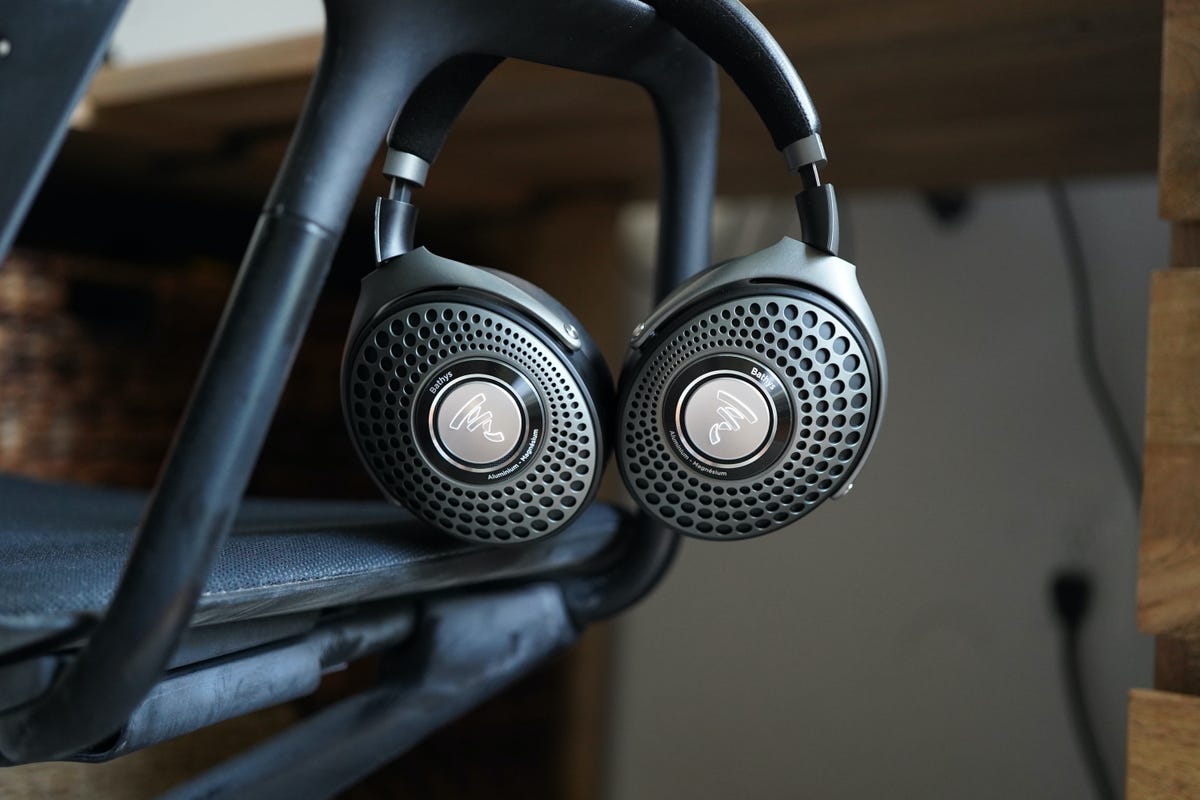 9 Noise Canceling Headphones for Hi-Fi Enthusiasts