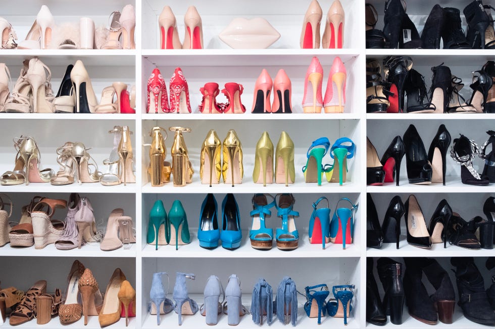 How to Create a Rainbow Closet Like Jessie James Deckers