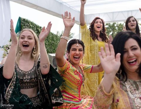 「寶萊塢裘莉」包下印度皇宮嫁給小10歲「美國偶像」尼克強納斯！三天兩夜的婚禮派對+歌舞表演超狂！