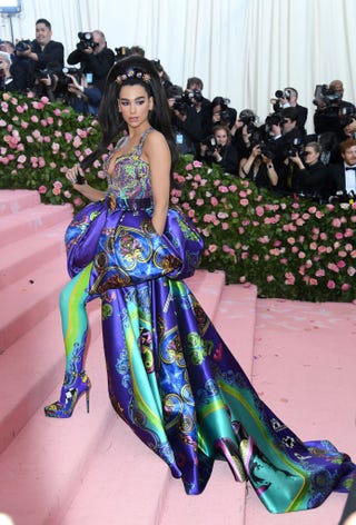 dua lipa at the 2019 met gala