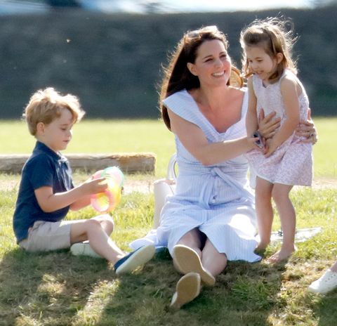 Duchess of Cambridge prince george and princess charlotte