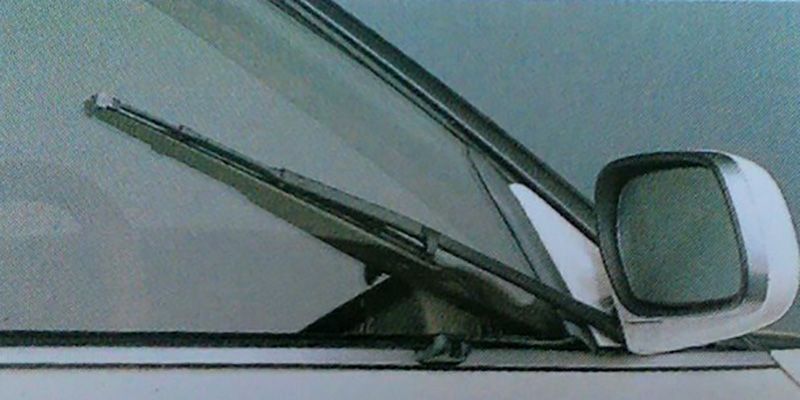 Adjustable Car Rearview Door Mirror Brush Up to 38 In/98 cm Retractable Rear-View Mirror Wiper Portable Car Rearview Door Mirror Wiper Decontamination Water Mist Wiper 