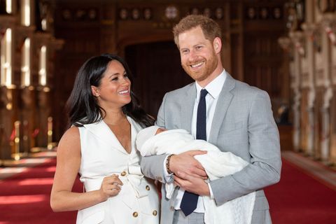 Meghan Markle y Príncipe Harry presentan a su hijo