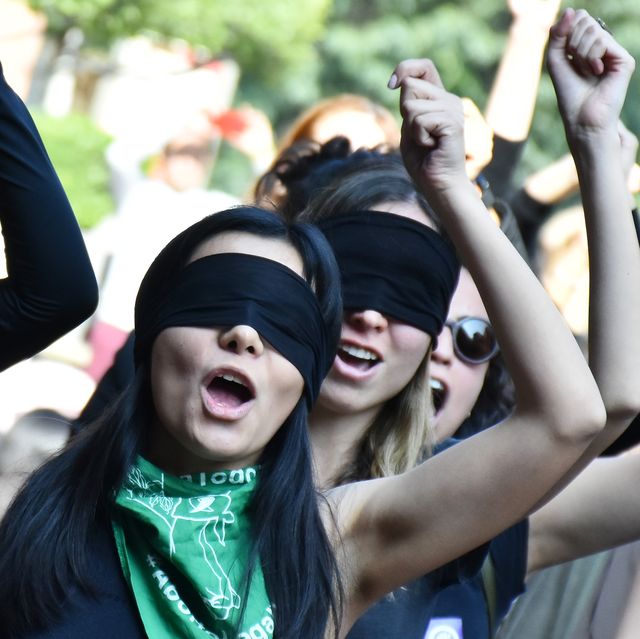 feminists protest against violence women in mexico