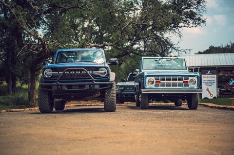 21 Ford Bronco Nails A Nearly Impossible Comeback Review