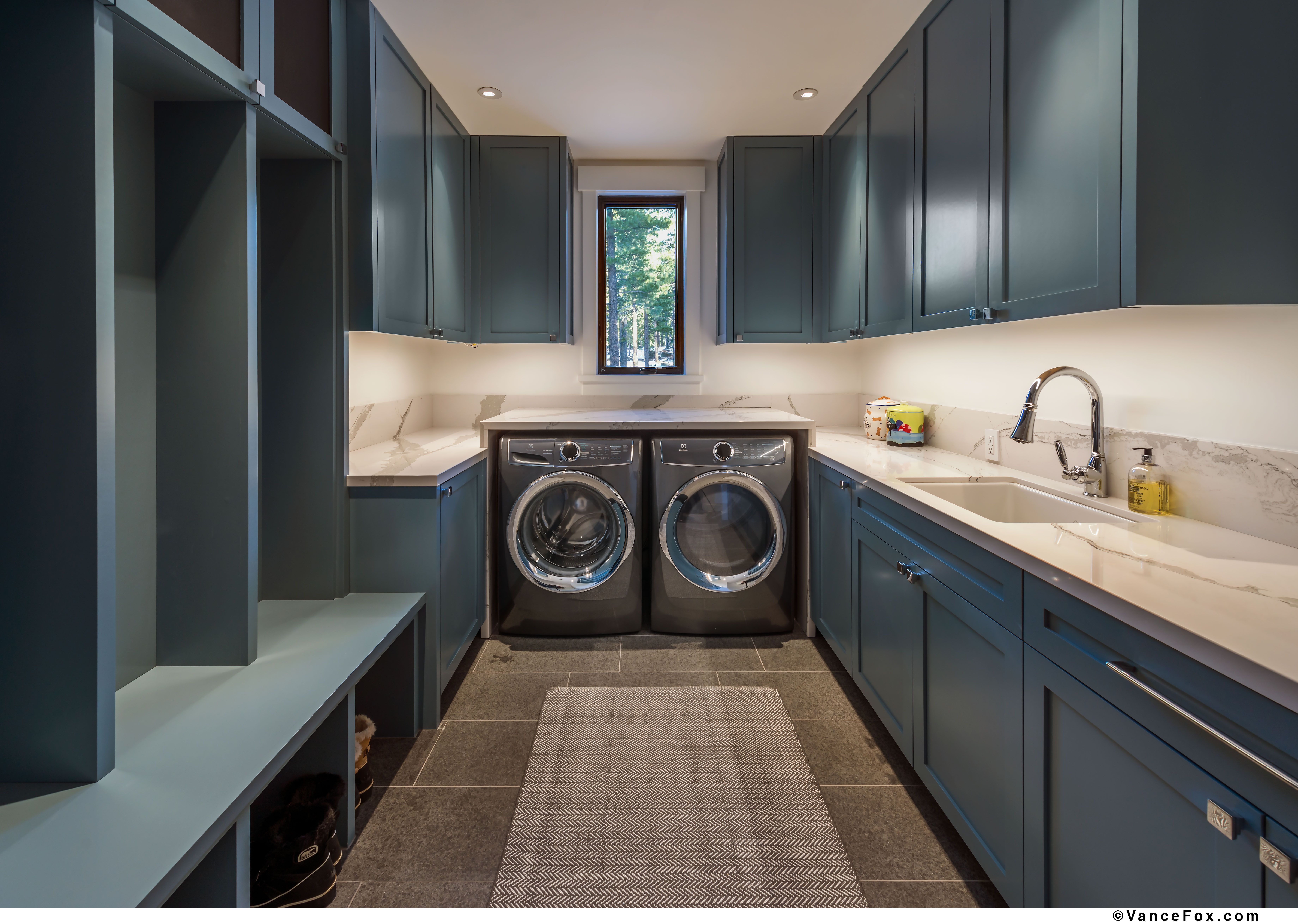 25 Best Laundry Rooms - Lovely & Functional Laundry Room Ideas