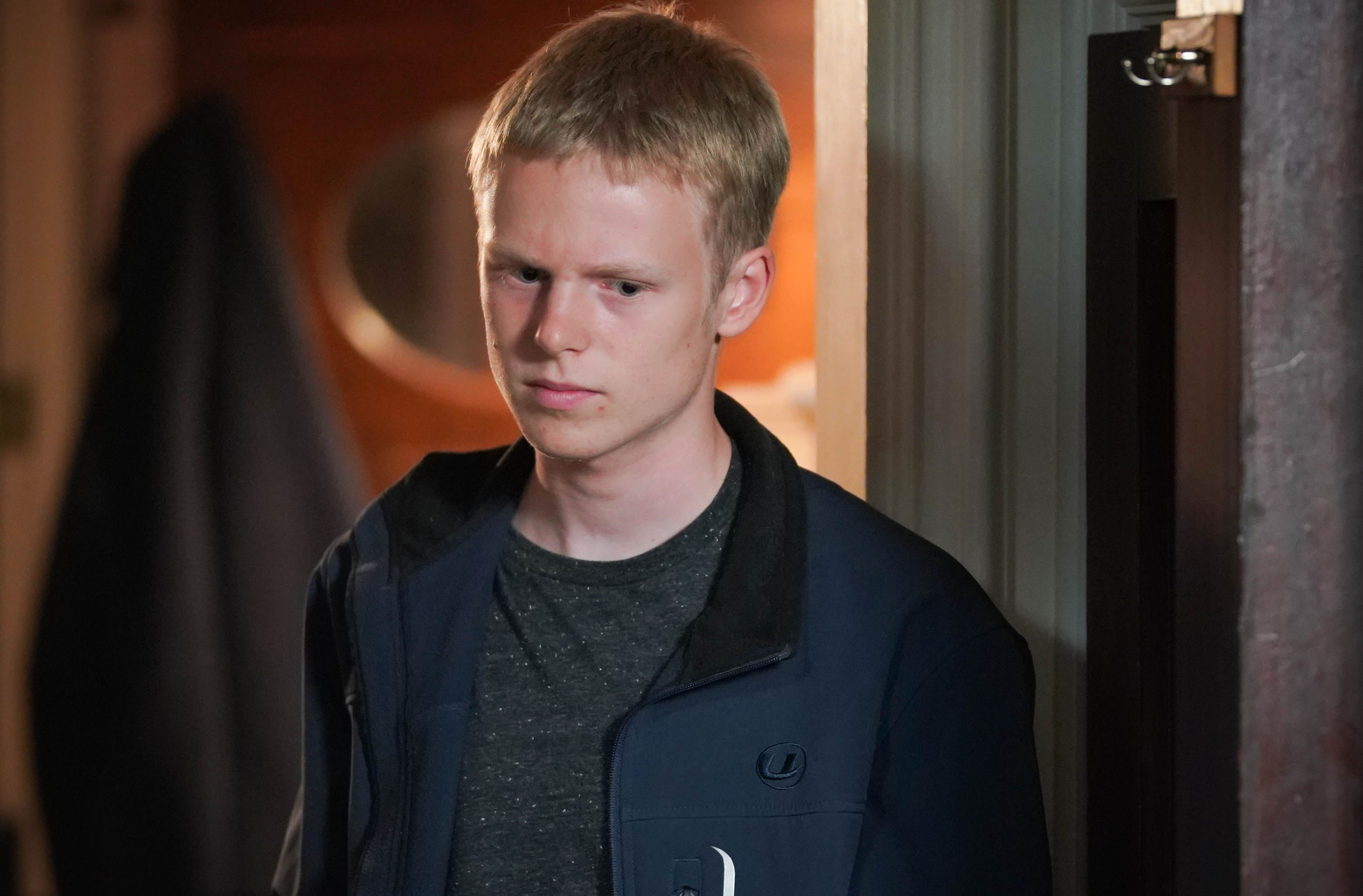 EastEnders Spoilers - Peter Beale Makes Two Worrying Discoveries