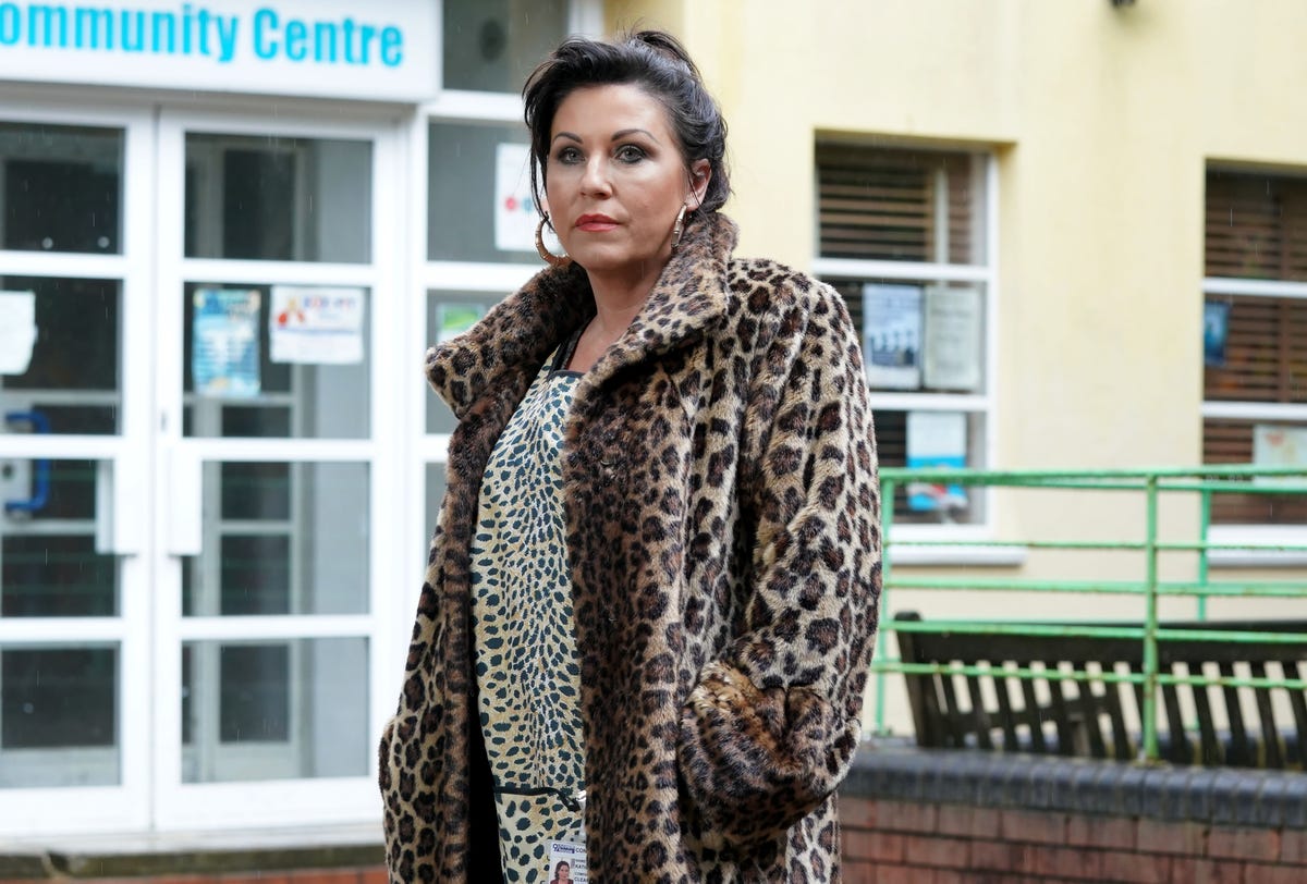 EastEnders spoilers - Kat's robbery plan gets under way