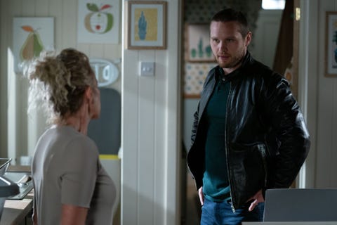 EastEnders spoilers - Lisa drops a huge bombshell on Keanu