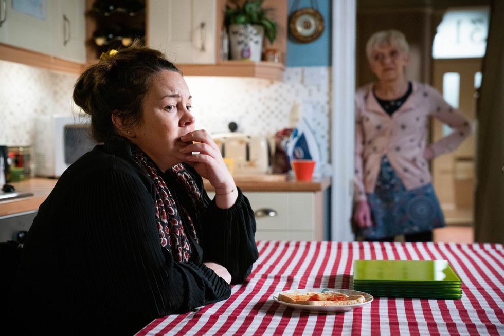 eastenders-1-stacey-slater-jean-slater-kitchen-2-1613838859.jpg?crop=1xw:1xh;center,top&resize=980:*