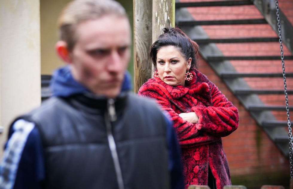 eastenders-1-stan-stas-saunders-kat-slater-2-1613234047.jpg?crop=1xw:1xh;center,top&resize=980:*