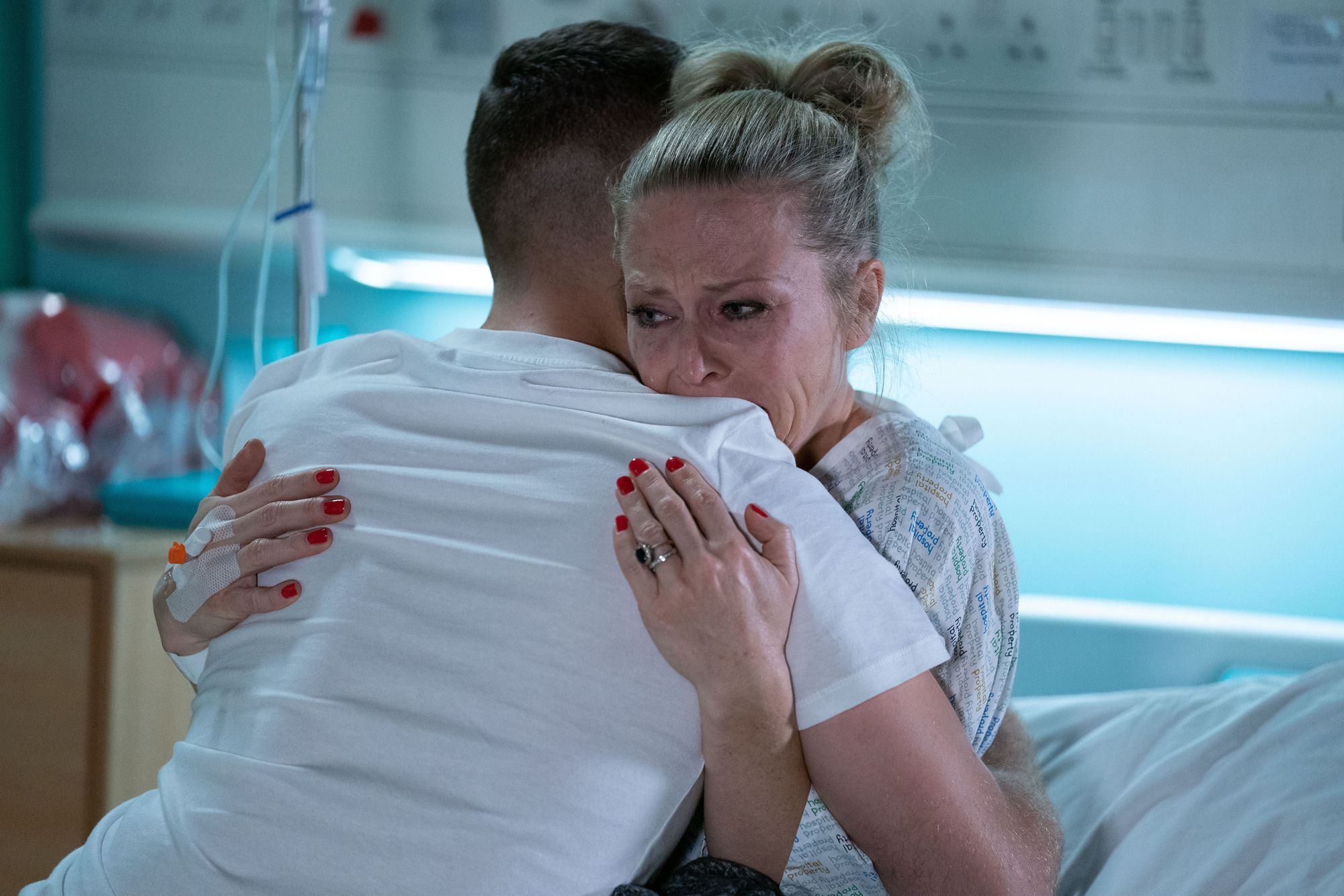 EastEnders First Look At Linda Carter's Christmas Hospital Scenes