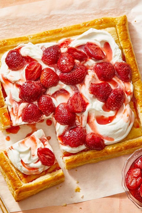 roasted strawberry tart with cream