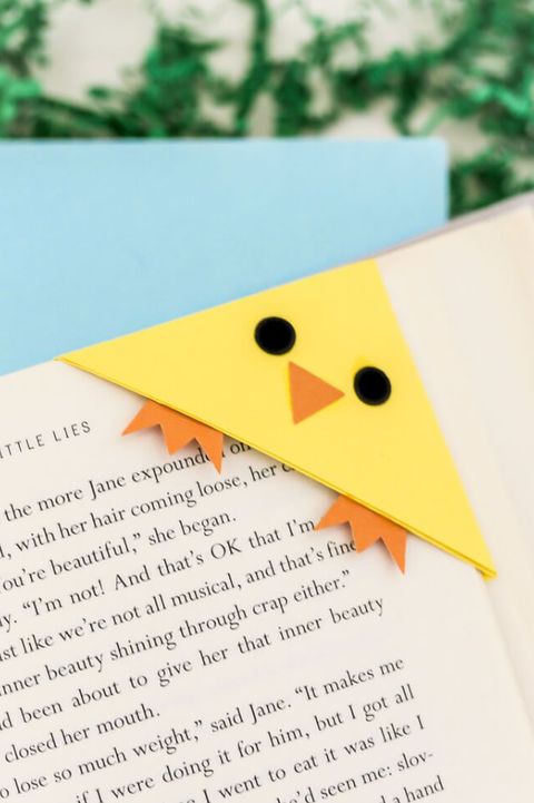 easter crafts - chick bookmark