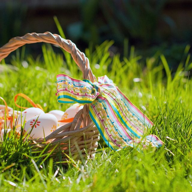 Easter Egg Hunt Clues 38 Fun Clues For Kids To Find