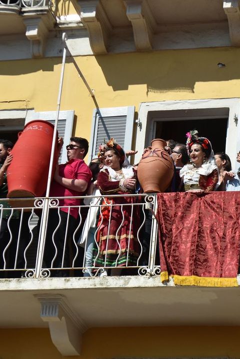 easter traditions around the world pot throwing in corfu greece