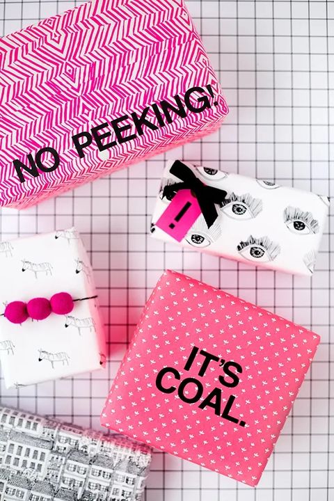 gift wrapping ideas modern pink black and white