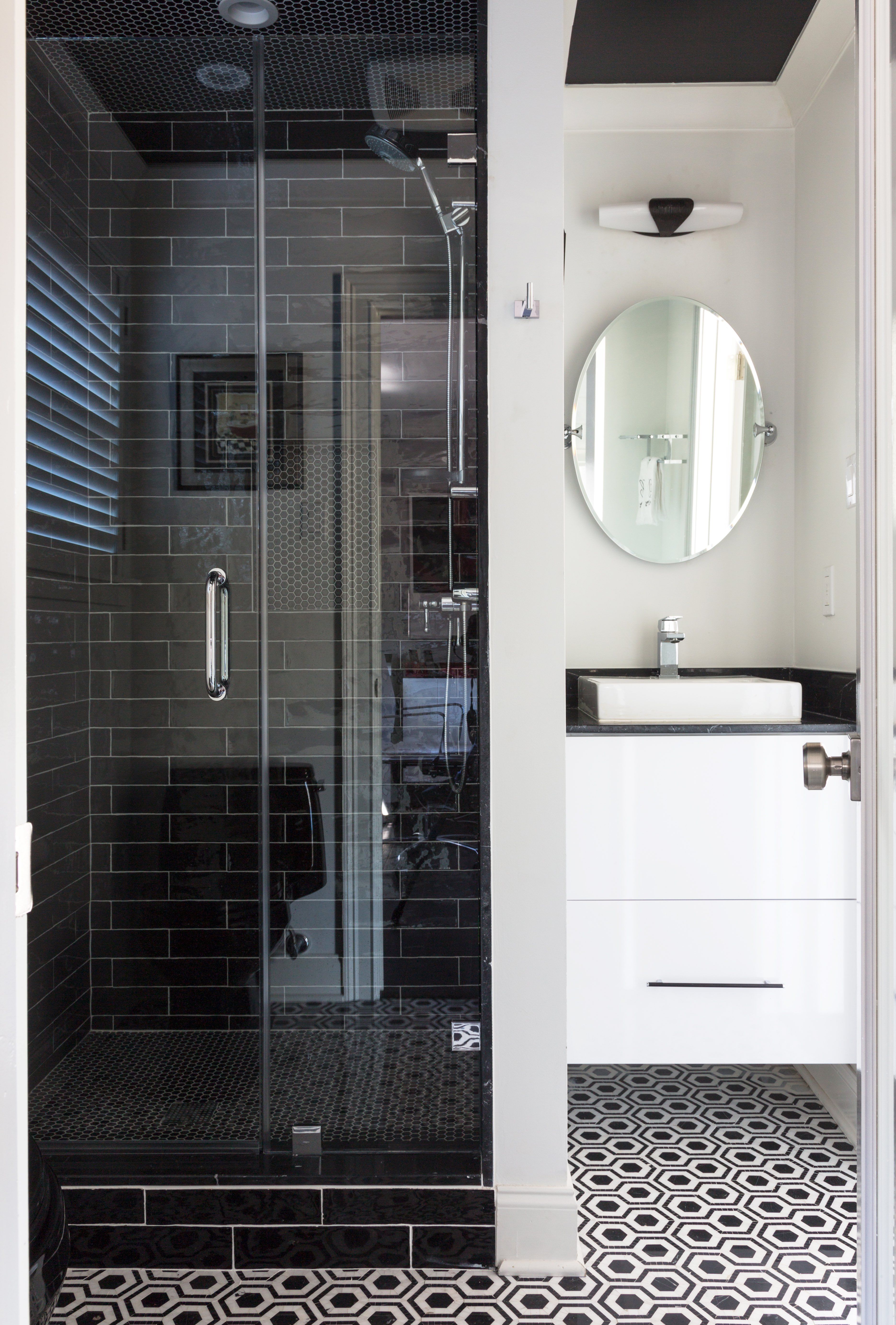 11+ Walk in Shower Ideas - Bathrooms With Walk-In Showers