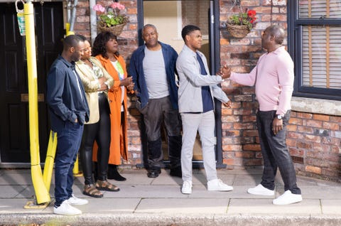 Ed Bailey, Aggie Bailey, Michael Bailey, Dee Dee, Ronnie, James, Coronation Street ed bailey, aggie bailey, michael bailey, dee dee, ronnie, james, calle de la coronación