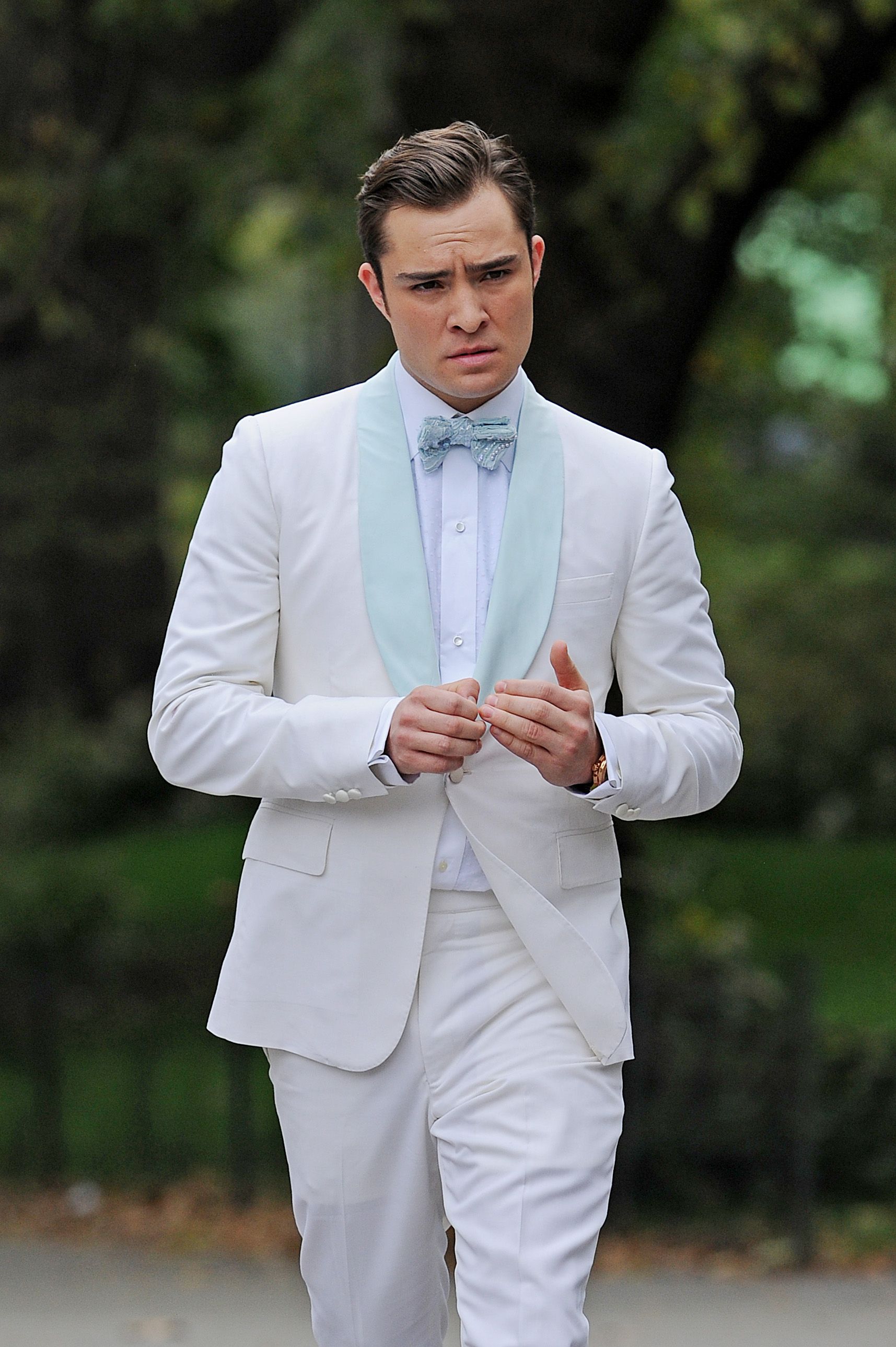 Don T Ask Ed Westwick Who Gossip Girl Is Because He S Not Sure Gossip Girl Identity
