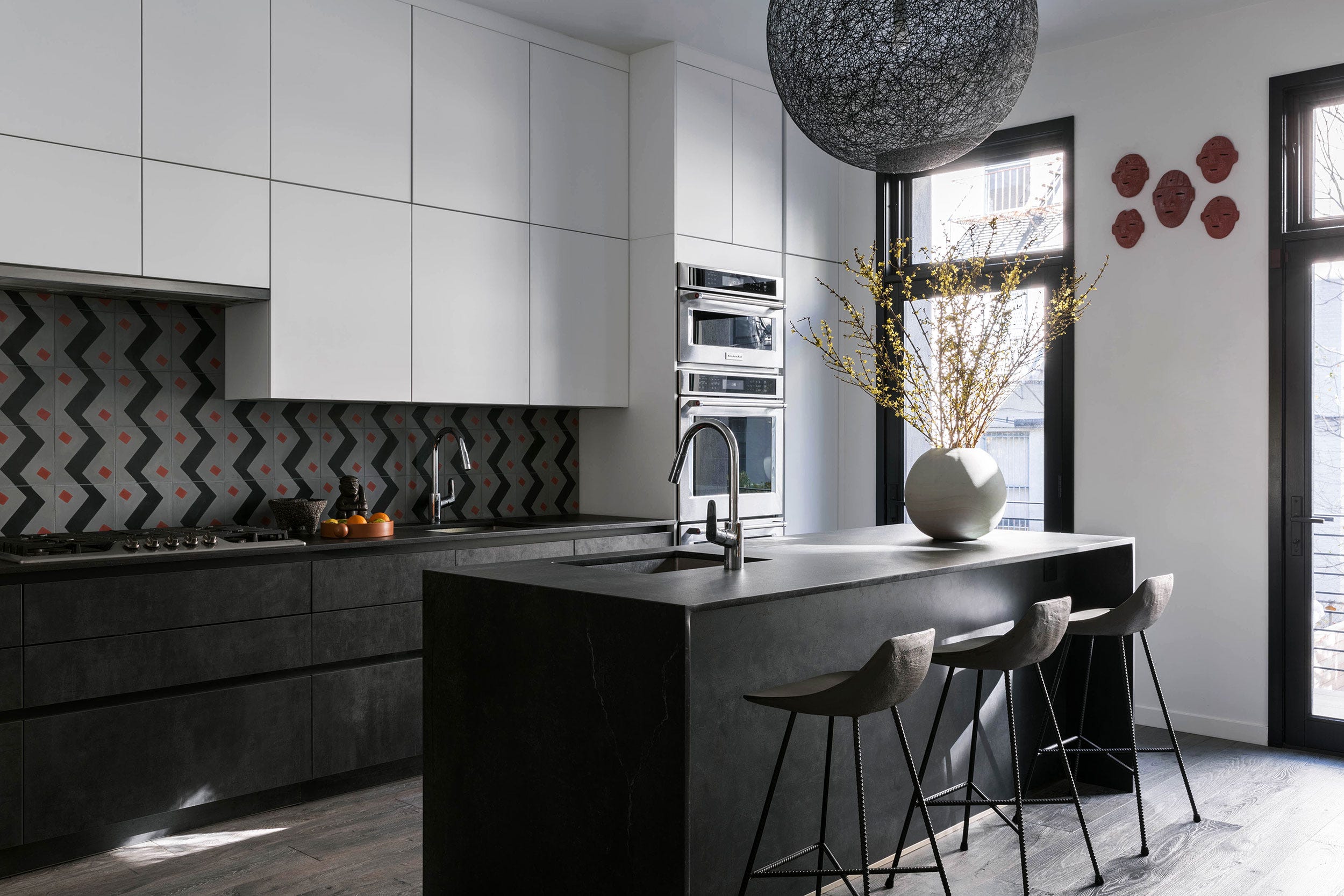 black and white kitchen cabinets