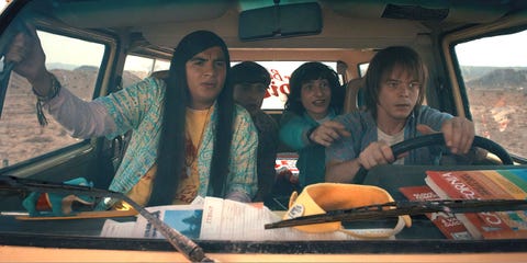 eduardo franco as argyle, noah schnapp as will, finn wolfhard as mike, charlie heaton as jonathan, stranger things season 4 part 2