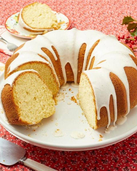 eggnog bundt cake with frosting