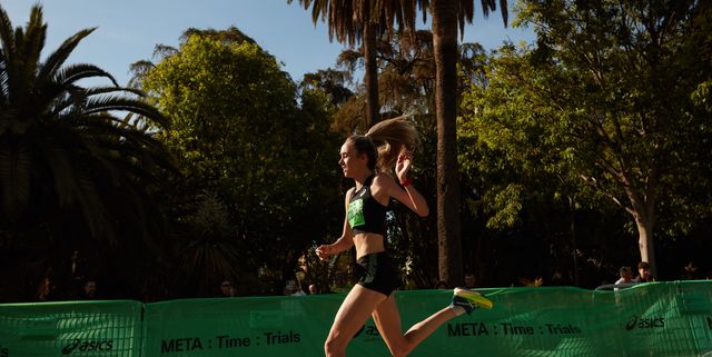 ASICS METASPEED+: Eilish McColgan sets 5km record